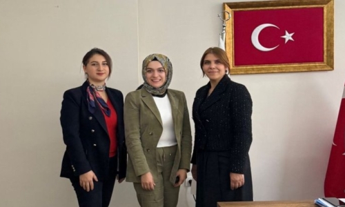 SAVAŞ'A, ZİRAAT BANKASI ILICA ŞUBE MÜDİRESİ YÜCEL 'HAYIRLI OLSUN' ZİYARETİNDE BULUNDU